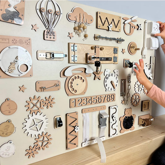 BusyBunnyToys Ypač didelė Montessori veiklos lenta su veiklomis (60×80 cm)