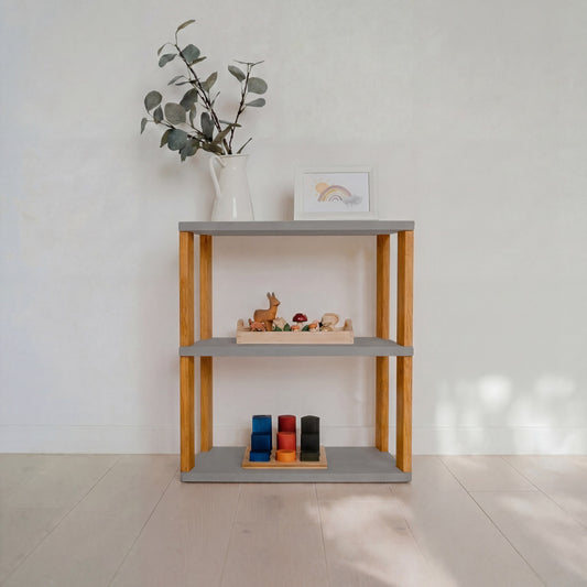 One Little Pine modulinė Montessori lentyna „Straight Mini“, 3 lentynos – šviesiai pilka, rusvai alyvuota