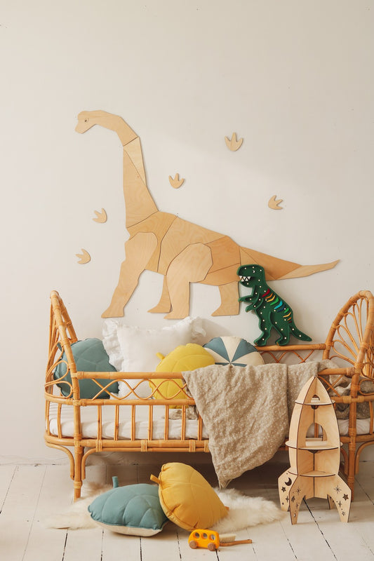 Cut It Now Maža medinė sienos dekoracija „Origami Diplodocus“