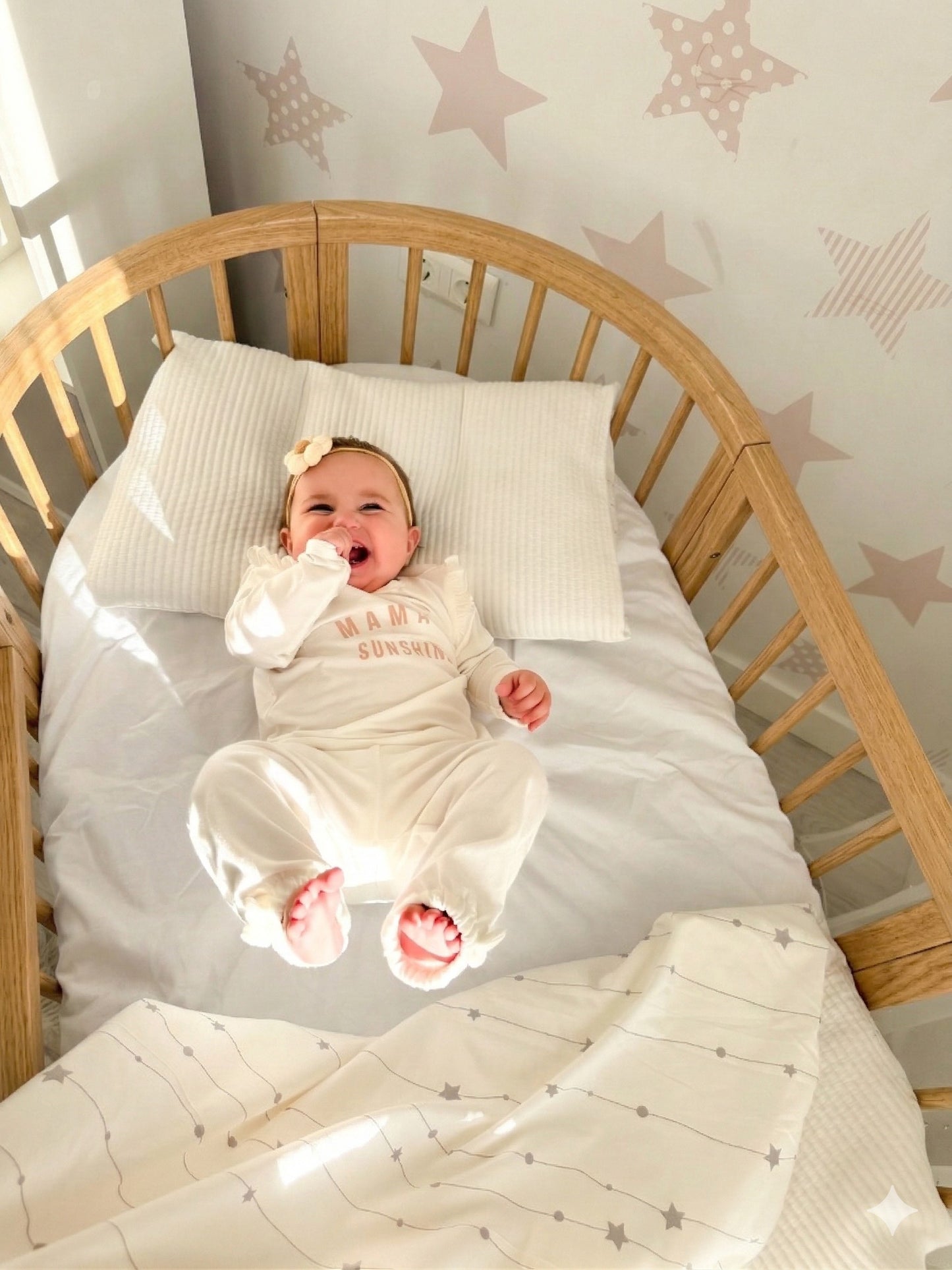 Round Baby Crib OLIN with Mattress - Natural
