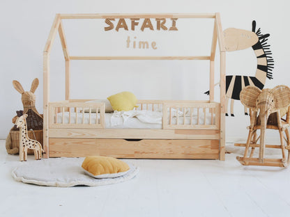Wooden Wall Sign - Safari Time